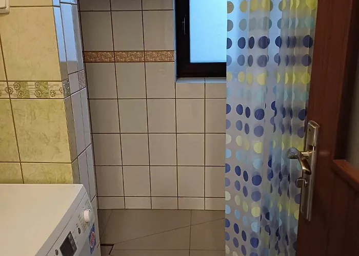 Centrum شقة بيشتنا